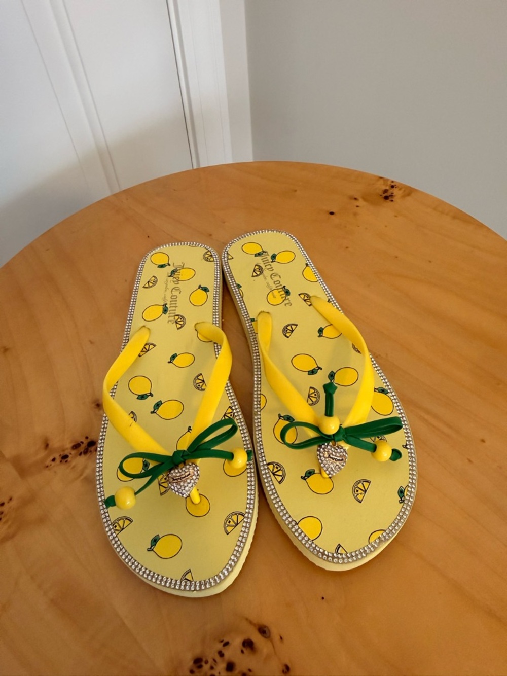 Juicy Couture Yellow Lemon Print Flip Flop Sandals with Green Bow